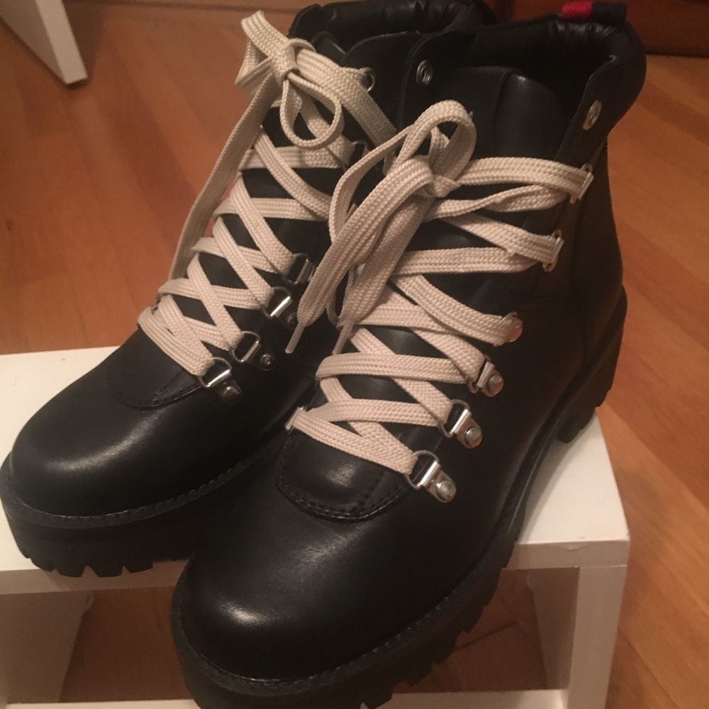 Steve Madden Bam hiking boots